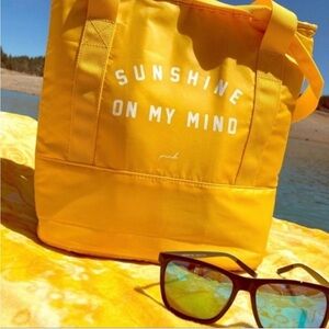 VS PINK COOLER Tote Sunshine On My Mind Yellow Bag